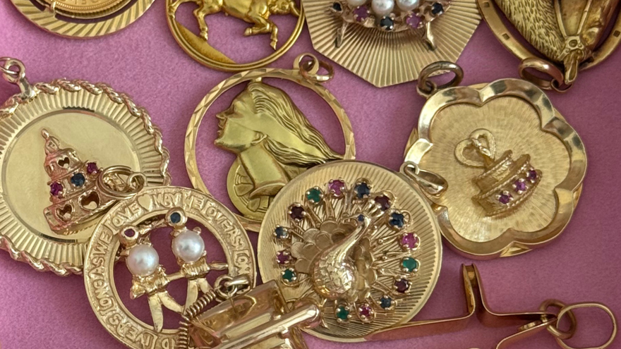 Vintage Gold – Yeah It's Jewelry