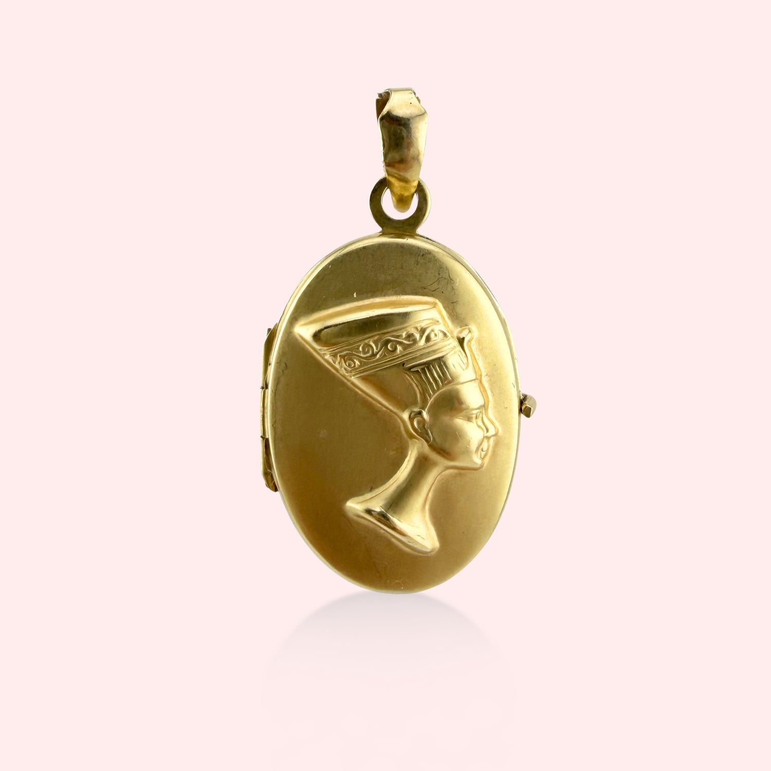 Nefertiti Oval Locket