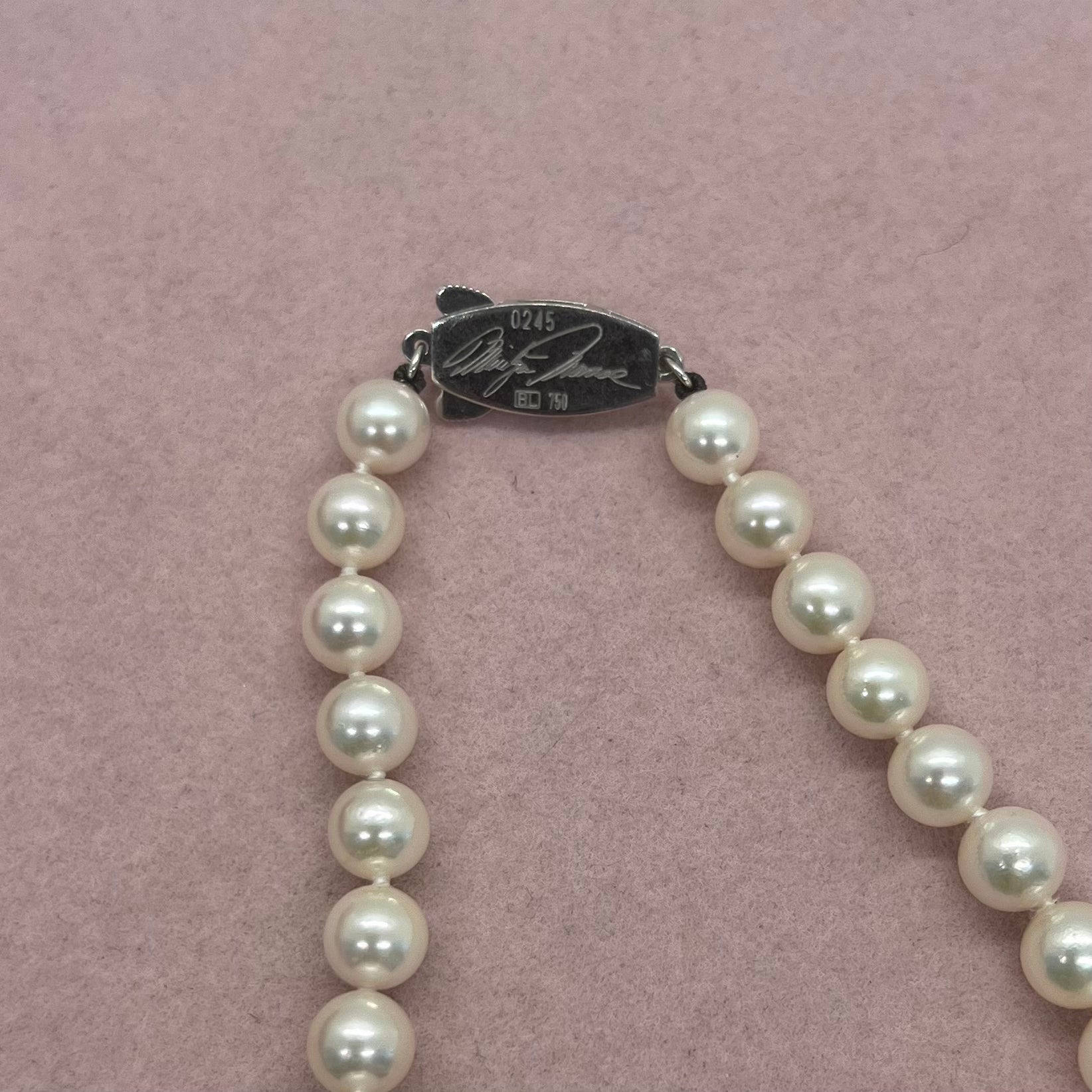 Mikimoto's Blue Lagoon Marilyn Monroe Pearl Necklace