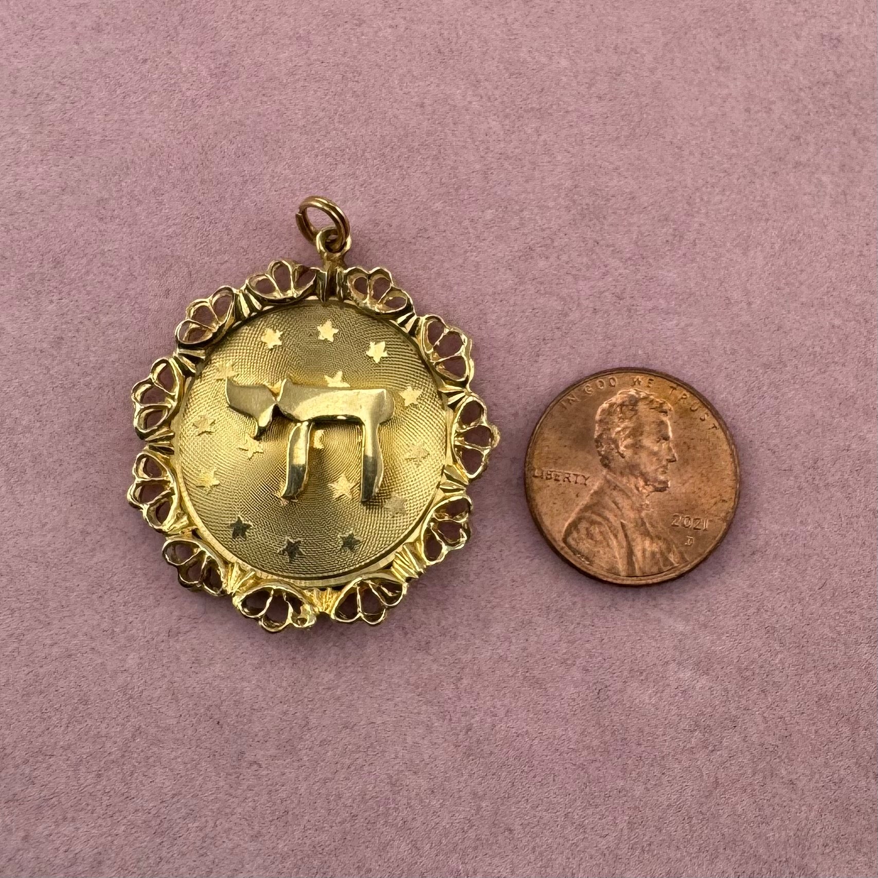 Chai Medallion with Star Details