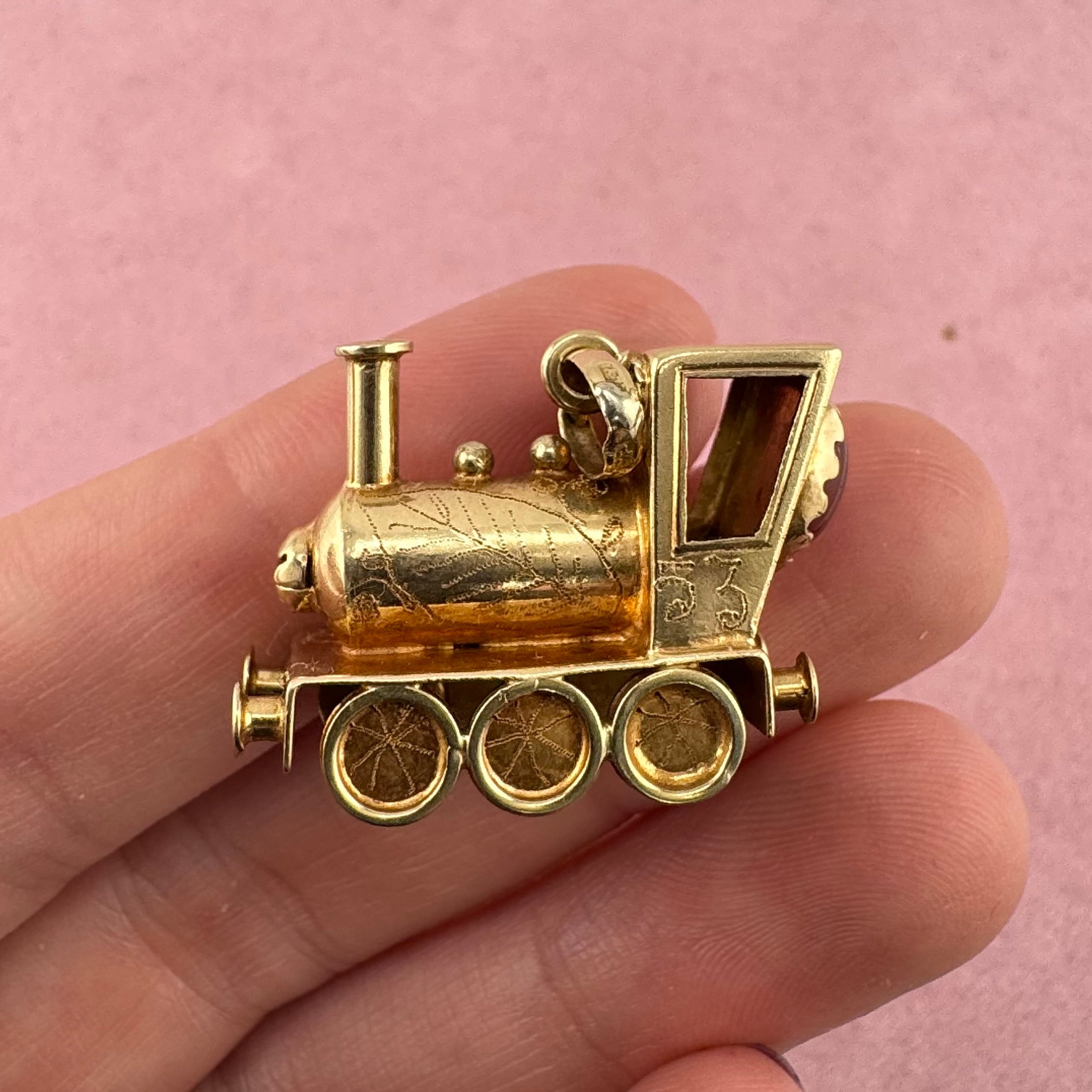 Detailed Train Pendant