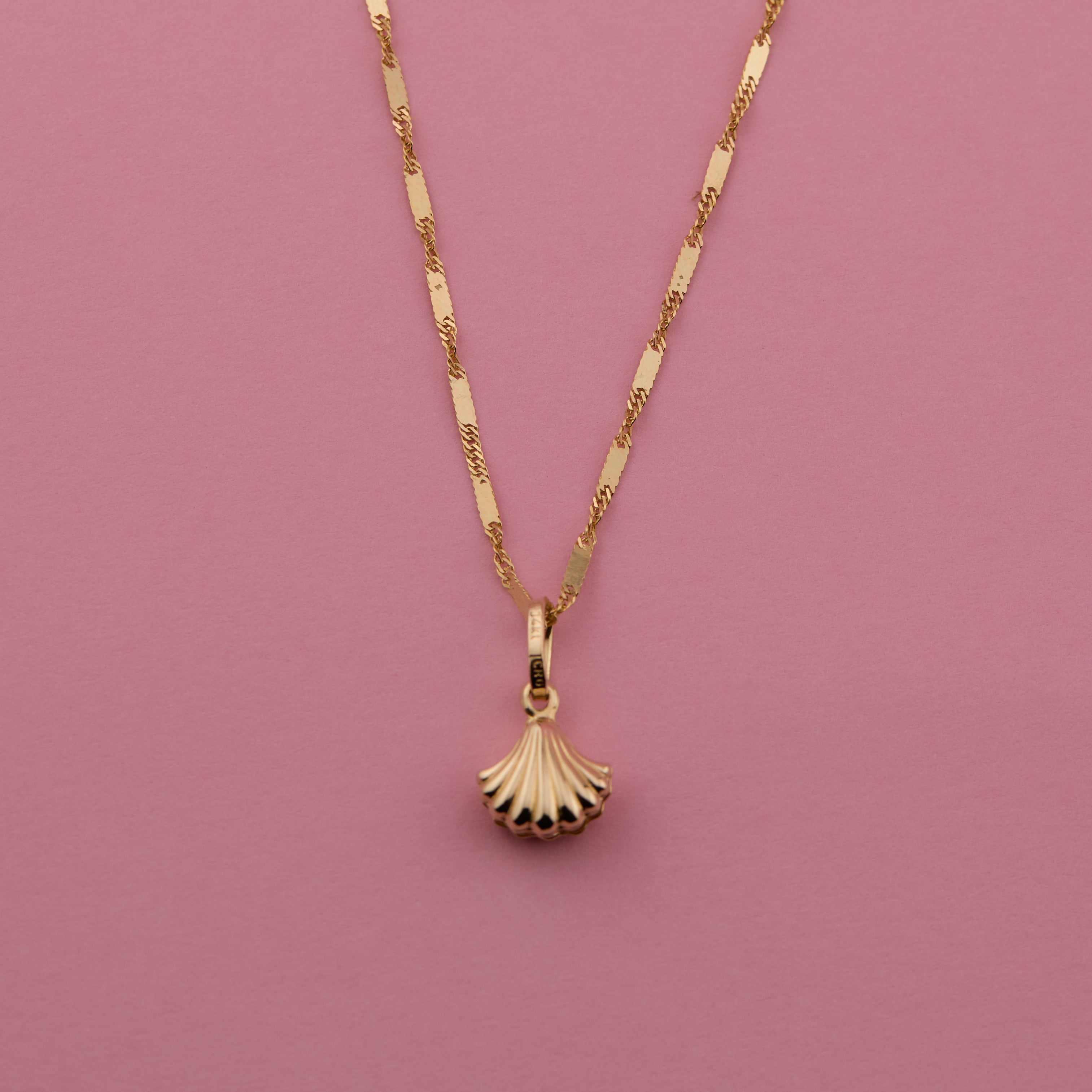 Twisted Bar Chain