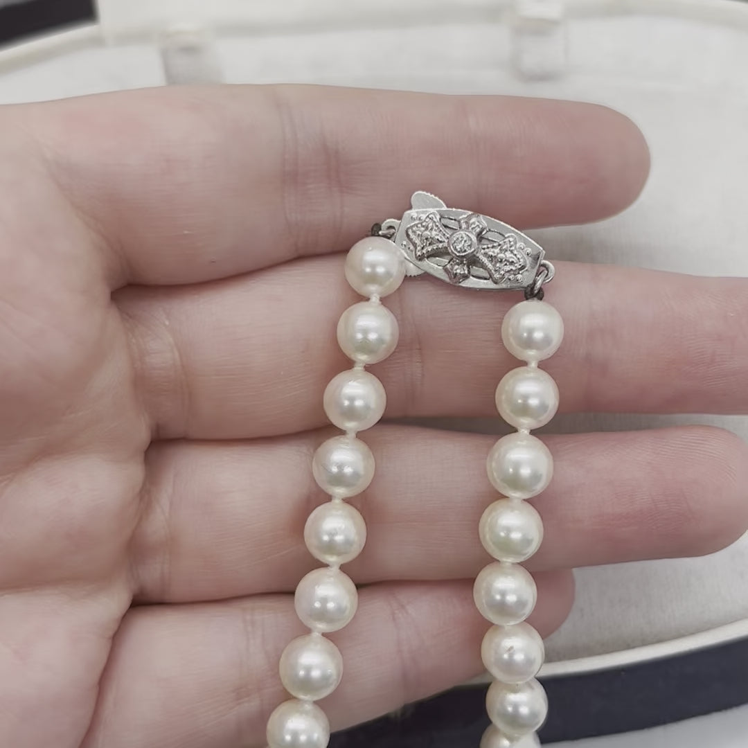 Pearls were Marilyn Monroe's best friend, and they're here in Australia