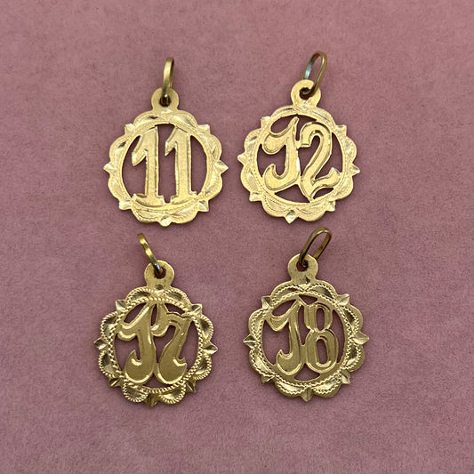 Number Medallions with Scalloped Edges
